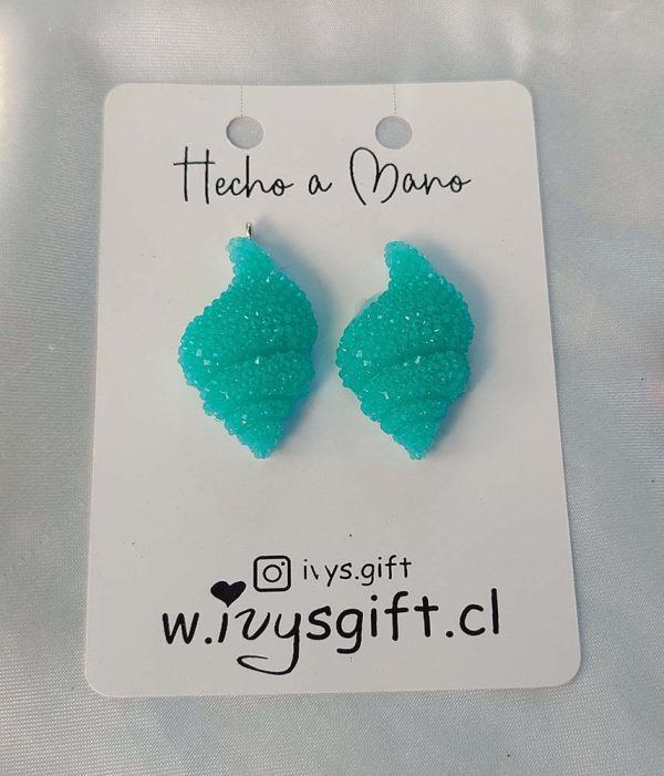 Aros Concha Alargada con brillitos Celeste
